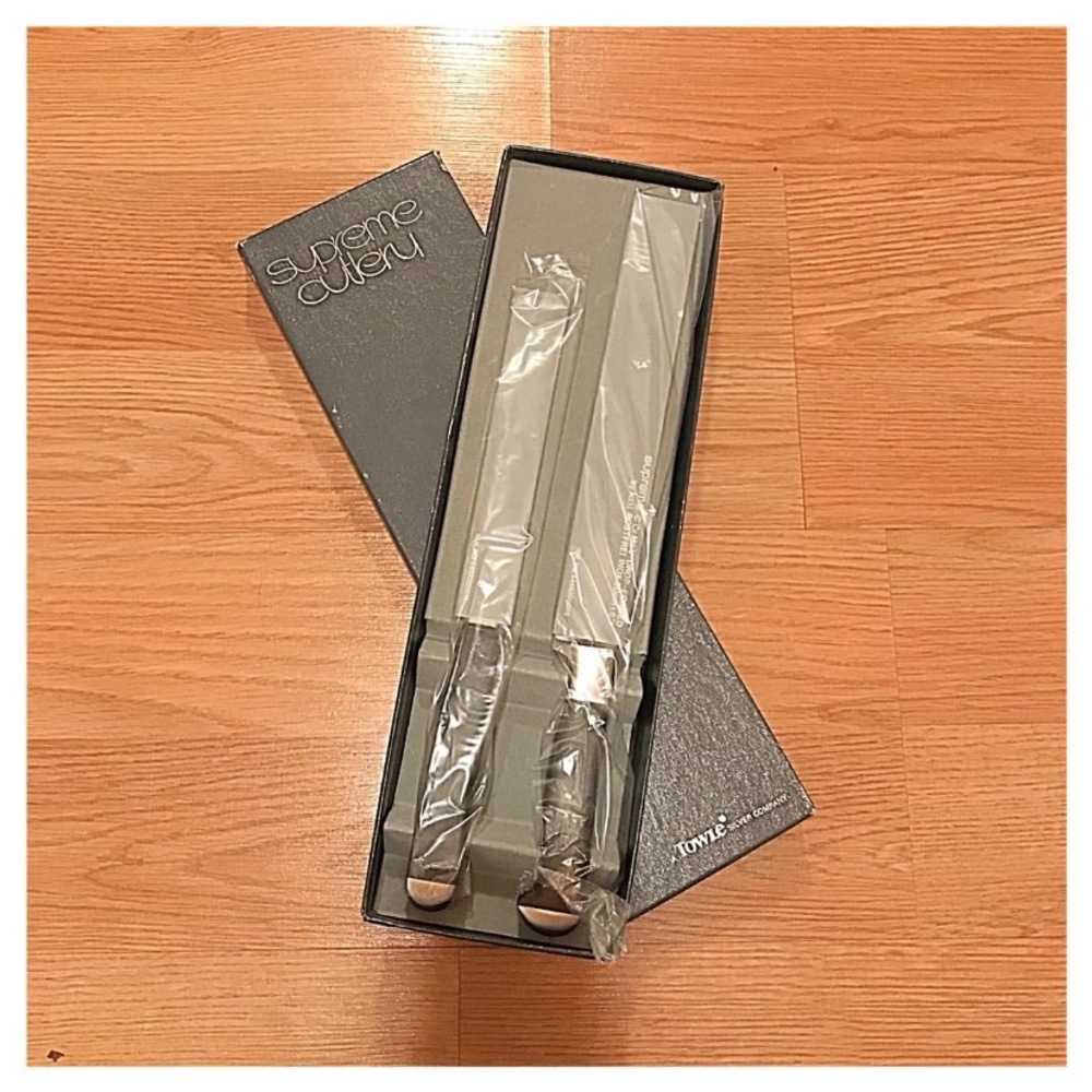 NIB {Supreme Cutlery} Set